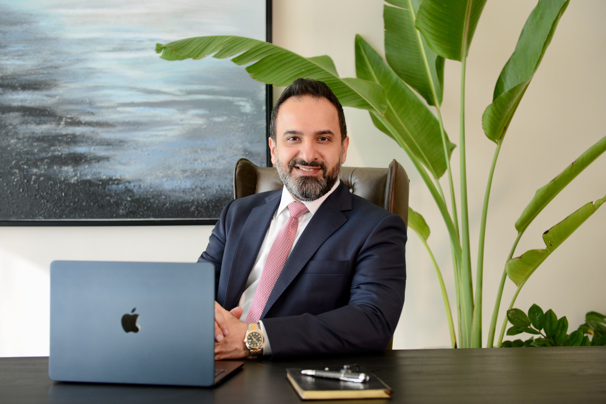 Arash Zad, Dubai Legal Consultant at Dubai Real Estate, photograph 1
